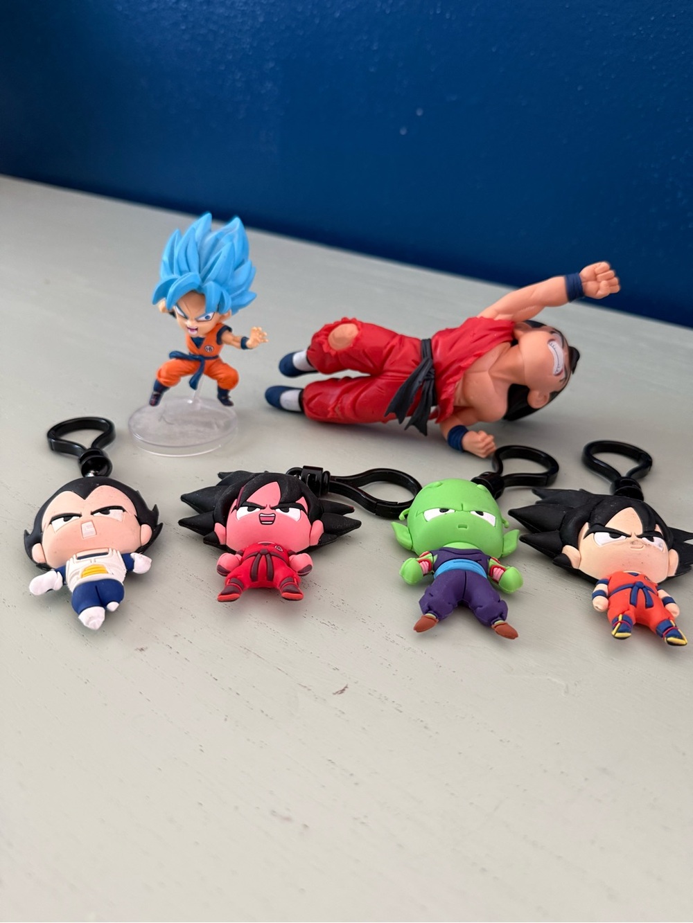 Lot of 6 Dragon Ball PVC Action Figures Figurines Bag Clips Goku Son Goku VGUC
